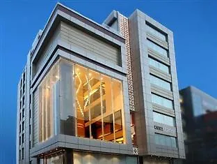Mercure Chandigarh Tribune Chowk