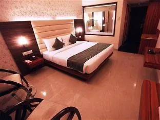 Hotel Mercure Chandigarh Tribune Chowk