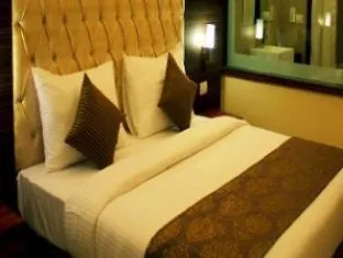 Mercure Chandigarh Tribune Chowk 4*,