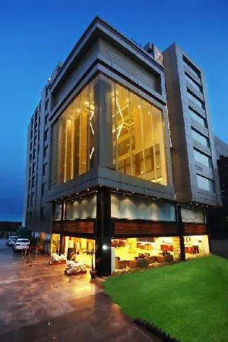 Mercure Chandigarh Tribune Chowk Hotel
